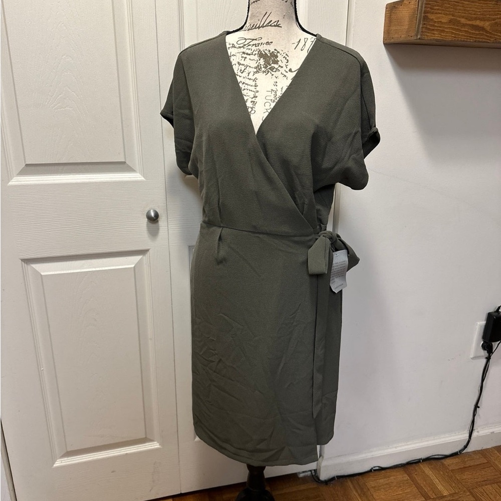 NWT Bobeau Wrap Dress